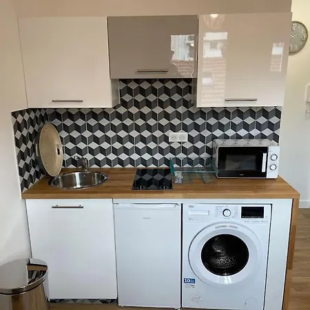 Pied A Terre A Appartamento *